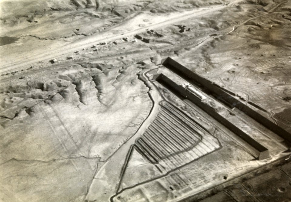 ETH-BIB-Künstliche Eisanlagen von Teheran aus 300 m Höhe-Persienflug 1924-1925-LBS MH02-02-0086-AL-FL