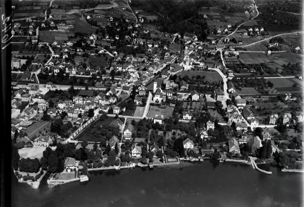 ETH-BIB-Küsnacht am Zürichsee aus 200 m-Inlandflüge-LBS MH01-001642