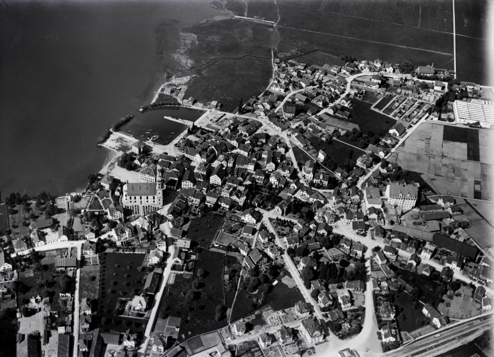 ETH-BIB-Lachen, Zentrum, Obersee v. W. aus 300 m-Inlandflüge-LBS MH01-001677