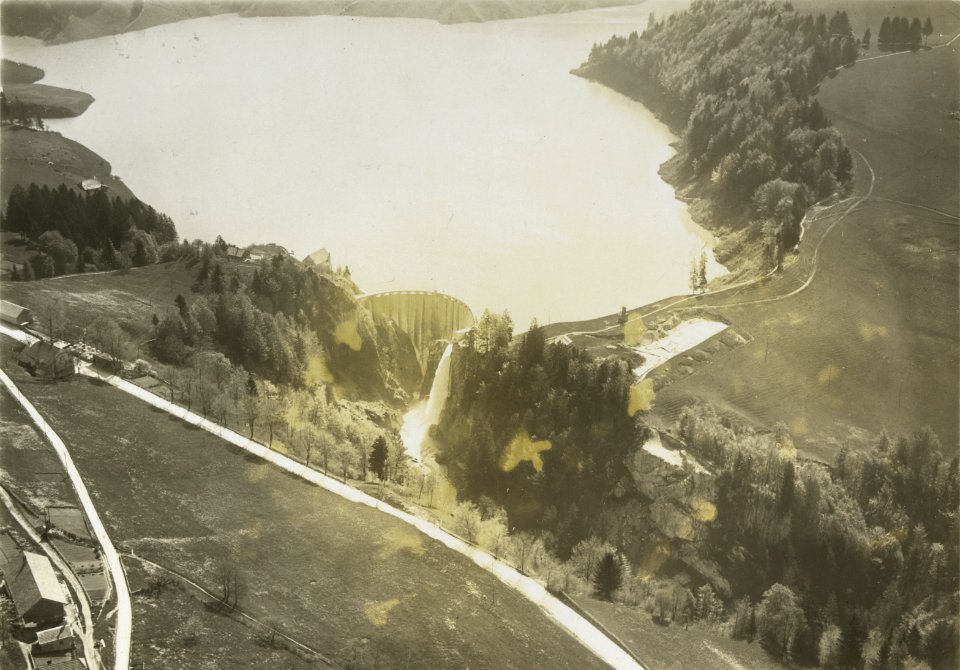ETH-BIB-Lac de Montsalvens (Gemeinde Broc), Staumauer-Inlandflüge-LBS MH03-1738