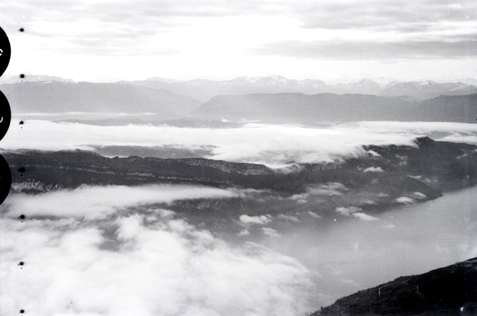 ETH-BIB-Lac du Bourget mit Tarentaise-Alpen von W. aus 2500 m Höhe-Mittelmeerflug 1928-LBS MH02-05-0002