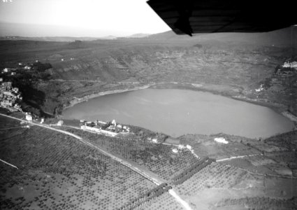 ETH-BIB-Lago di Nemi -Nemisee--Kilimanjaroflug 1929-30-LBS MH02-07-0396