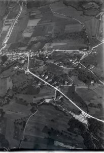ETH-BIB-La Sarraz v. N. aus 600 m-Inlandflüge-LBS MH01-000796