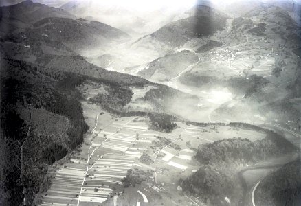 ETH-BIB-Landsberg, Liesberg, Birstal v. O. aus 900 m-Inlandflüge-LBS MH01-006033