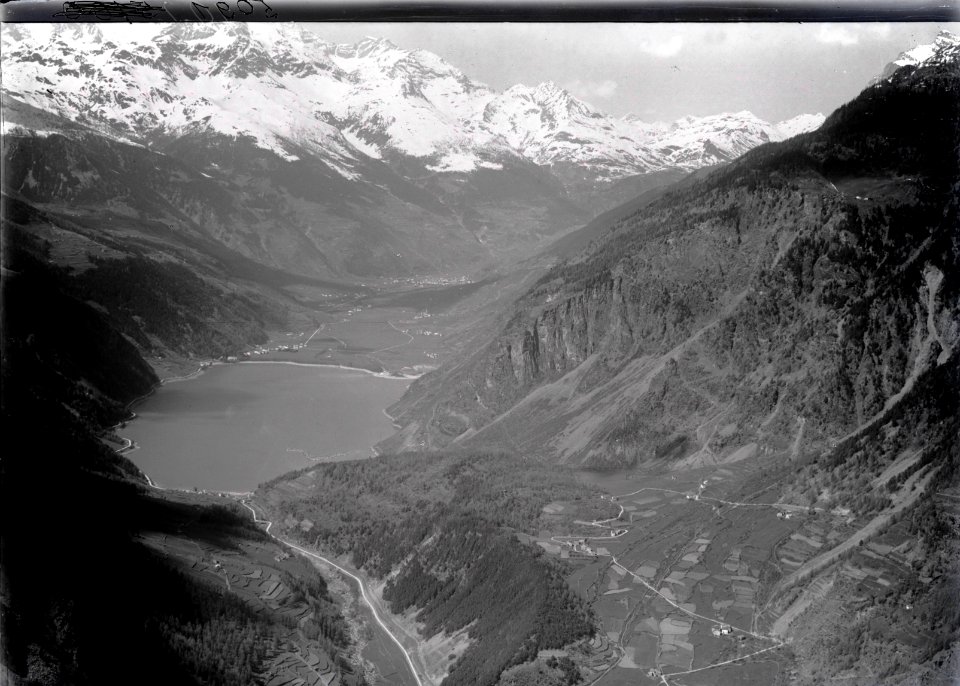ETH-BIB-Lago di Poschiavo, Poschiavo, Berninapass v. S. O. aus 1700 m-Inlandflüge-LBS MH01-005091
