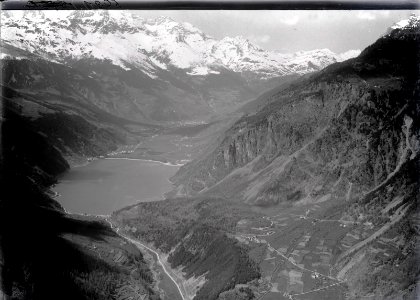 ETH-BIB-Lago di Poschiavo, Poschiavo, Berninapass v. S. O. aus 1700 m-Inlandflüge-LBS MH01-005091