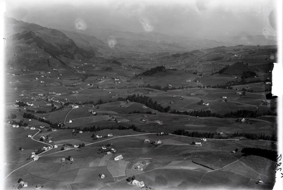 ETH-BIB-Lank im Sittertal (bei Appenzell) v. S. O. aus 1000 m-Inlandflüge-LBS MH01-002803