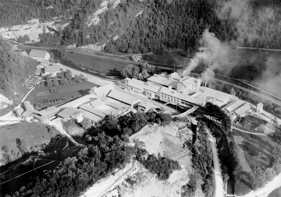 ETH-BIB-Laufental, Zementfabrik Liesberg und Liesbergmühle-Inlandflüge-LBS MH03-1672