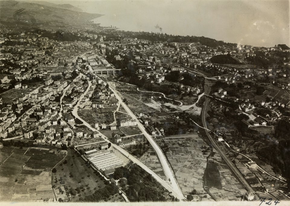 ETH-BIB-Lausanne v. W. aus 300 m-Inlandflüge-LBS MH01-000724-AL