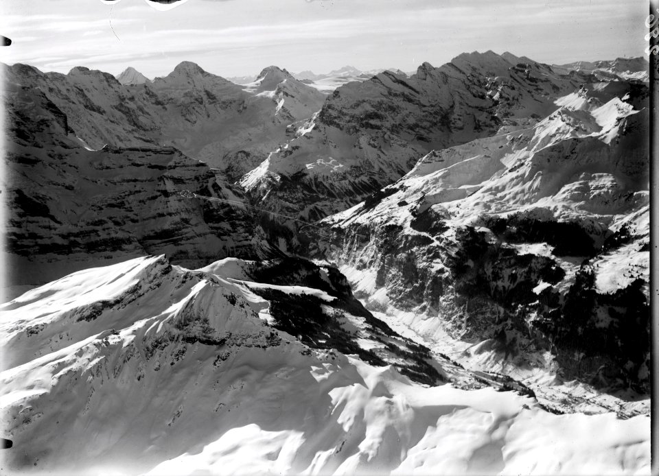 ETH-BIB-Lauterbrunnenthal, Gspaltenhorn v. W. aus 4000 m-Inlandflüge-LBS MH01-000286