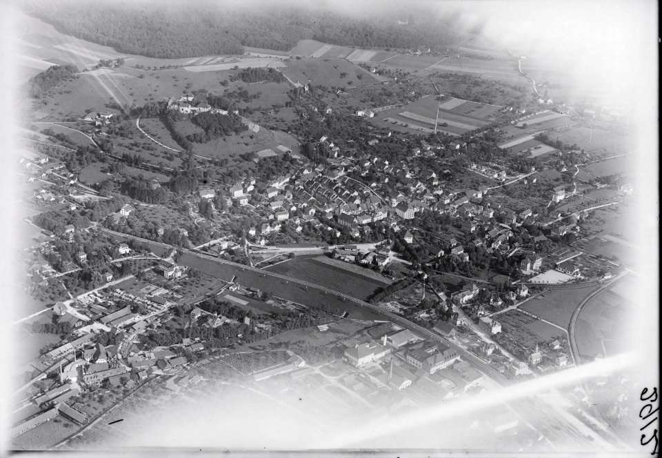ETH-BIB-Lenzburg aus 500 m-Inlandflüge-LBS MH01-002912
