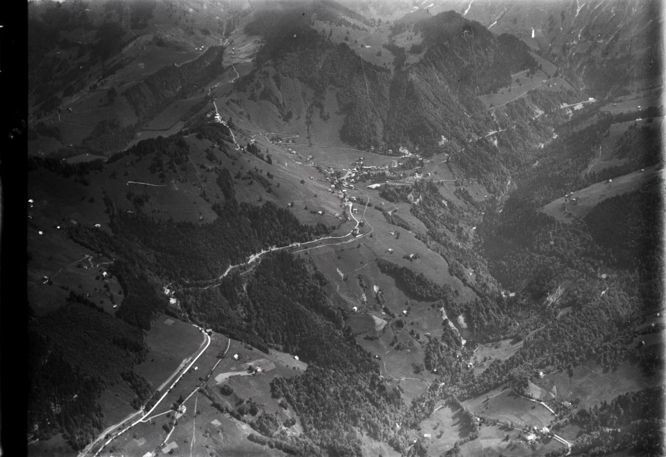 ETH-BIB-Les Avants (Montreux) v. S. O. aus 800 m-Inlandflüge-LBS MH01-000754