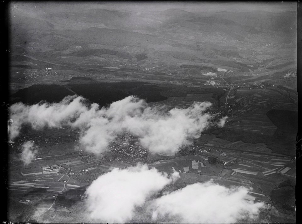 ETH-BIB-Lenzburg, Wildegg, Wolken v. S. aus 2500 m-Inlandflüge-LBS MH01-000129