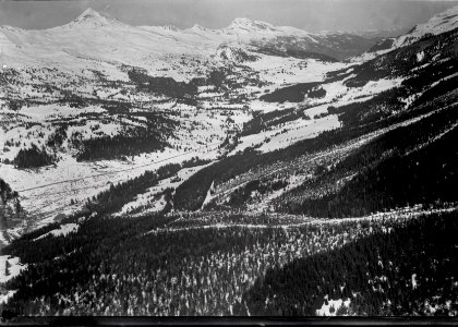 ETH-BIB-Lenzerheide, Stätzerhorn, Calanda, Piz Danis v. S. aus 2500 m-Inlandflüge-LBS MH01-004445