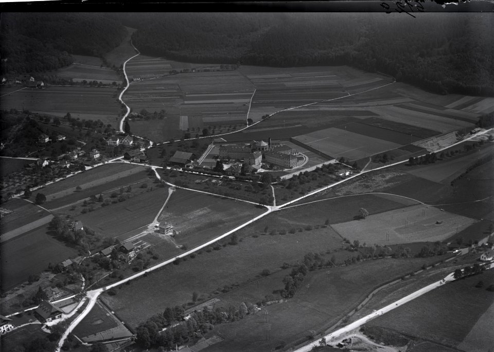 ETH-BIB-Lenzburg, Strafanstalt v. N. W. aus 250 m-Inlandflüge-LBS MH01-006129