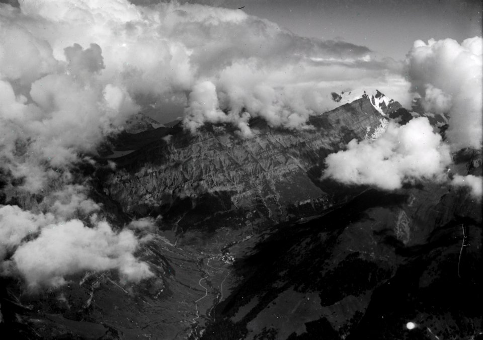 ETH-BIB-Leukerbad, Gemmi, Balmhorn v. S. aus 3500 m-Inlandflüge-LBS MH01-000209