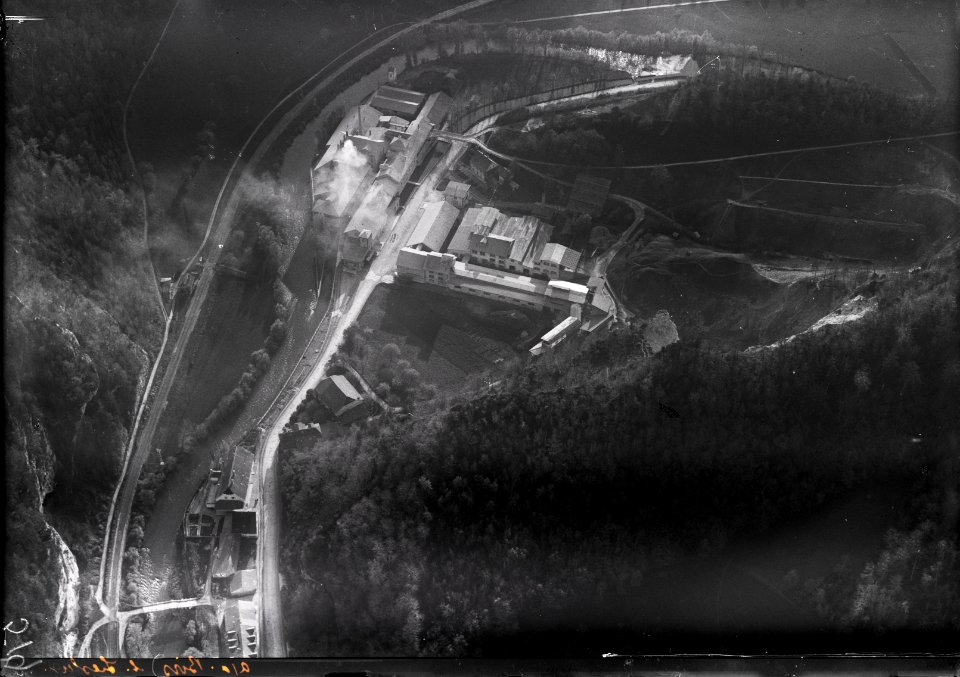 ETH-BIB-Liesberg, Zementfabrik Liesberg und Liesbergmühle-Inlandflüge-LBS MH03-0588