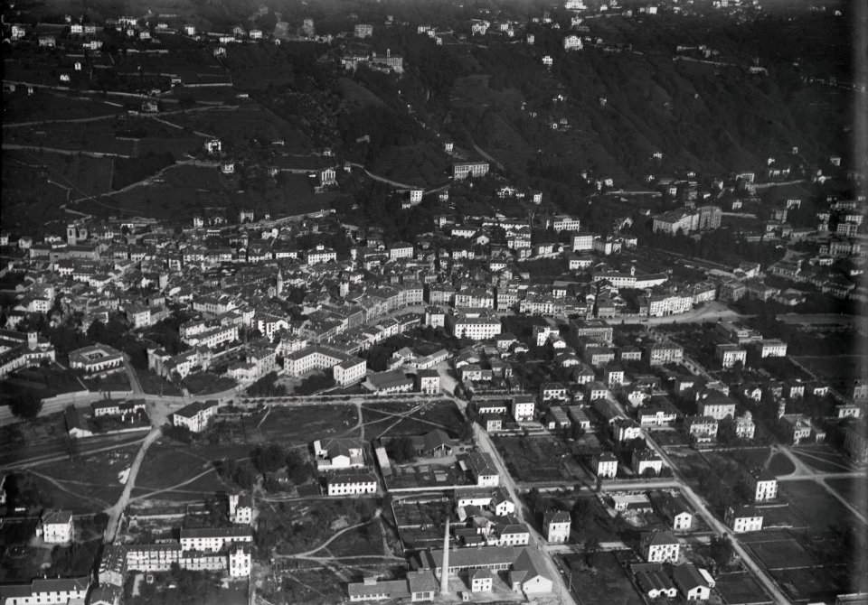 ETH-BIB-Locarno aus 700 m-Inlandflüge-LBS MH01-001315