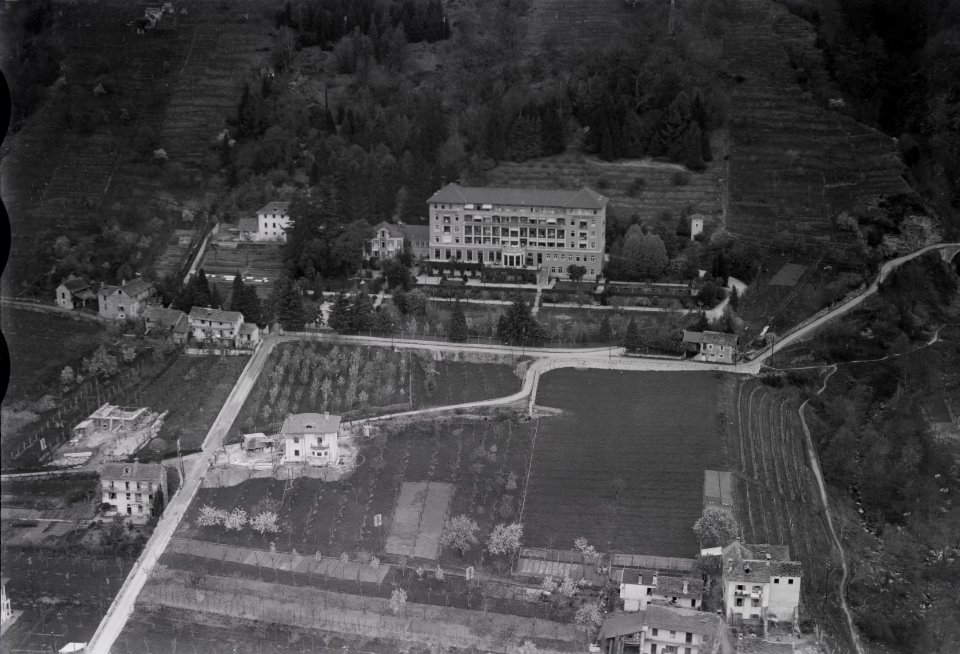 ETH-BIB-Locarno, Esplanade-Inlandflüge-LBS MH03-0529