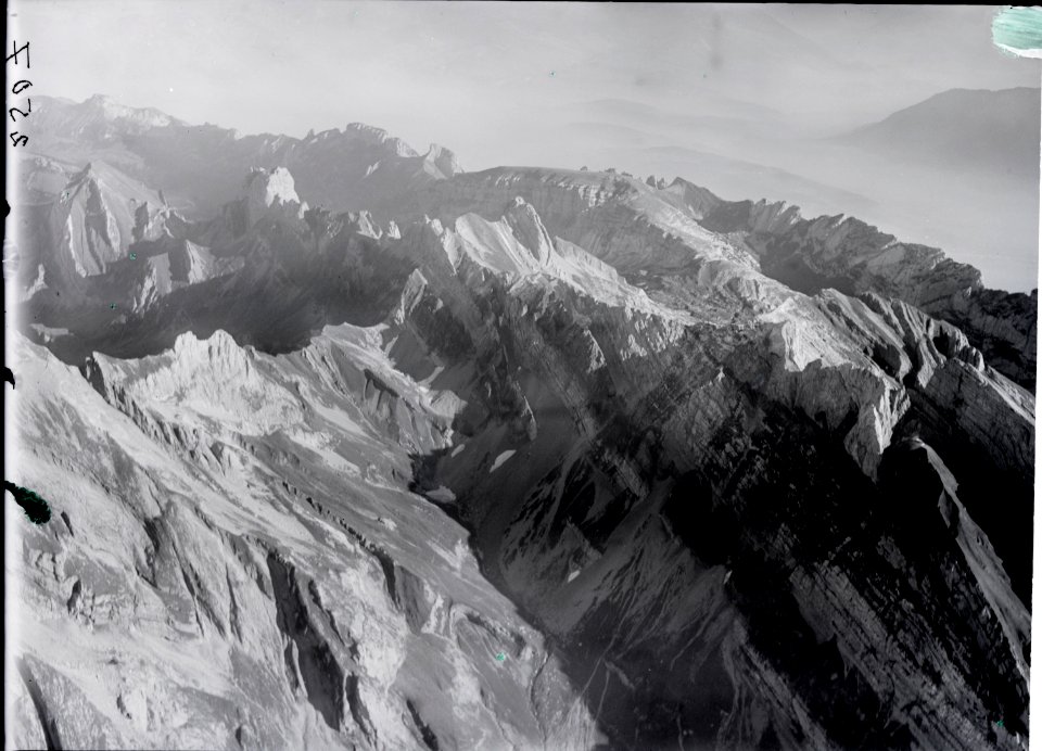 ETH-BIB-Lisengrat, Altmann, Rheintal v. W. aus 3500 m-Inlandflüge-LBS MH01-002507