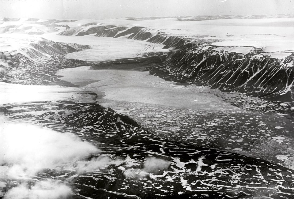 ETH-BIB-Lommebai von Norden aus 2200 m Höhe-Spitzbergenflug 1923-LBS MH02-01-0011