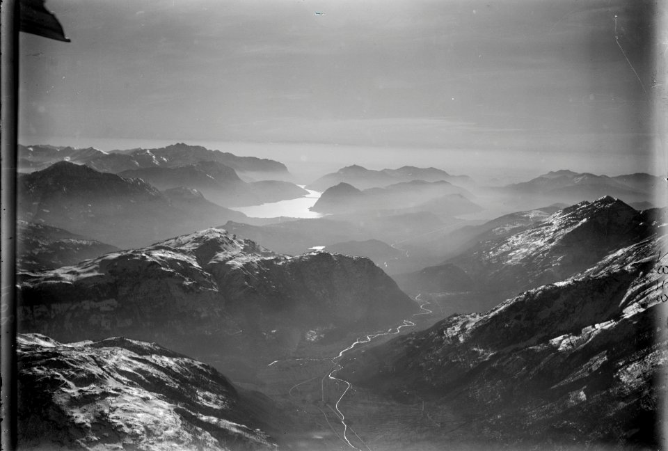 ETH-BIB-Luganersee, Val d'Agno, Monte Bigorio, Sotto-Cenere, Monte Generoso-Inlandflüge-LBS MH01-001373