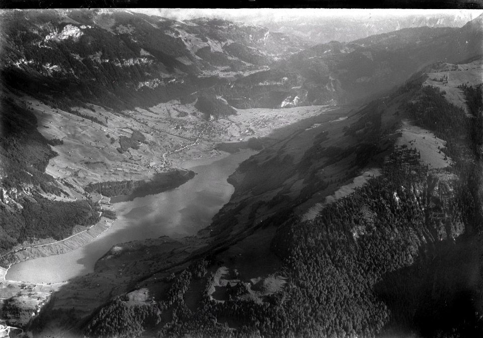 ETH-BIB-Lungerer See, Lungern, Brünig v. N. aus 1800 m-Inlandflüge-LBS MH01-005277