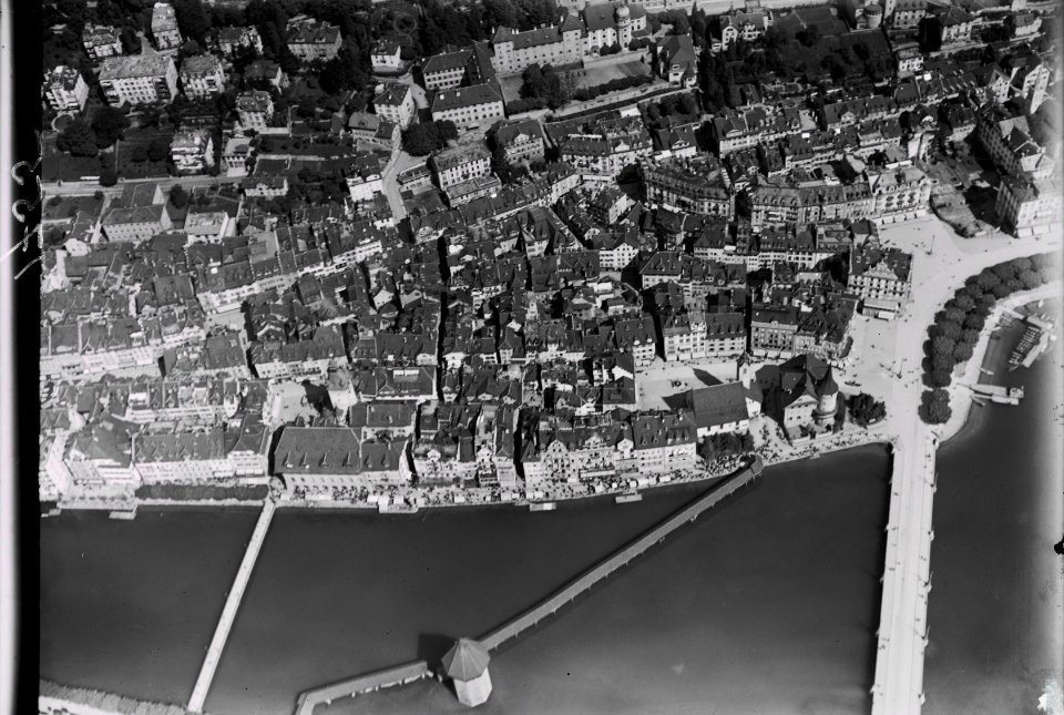 ETH-BIB-Luzern, Altstadt, Wasserturm, Kapellbrücke-Inlandflüge-LBS MH01-001755