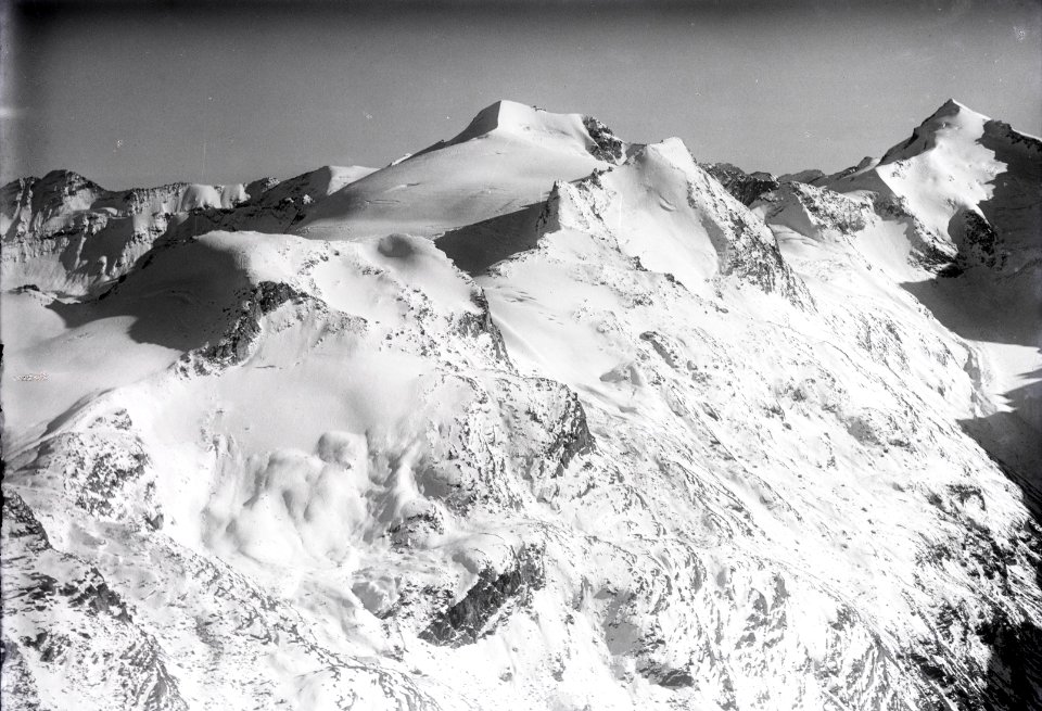 ETH-BIB-Läntahorn, Güferhorn, Rheinwaldhorn v. N. aus 3200 m-Inlandflüge-LBS MH01-003543