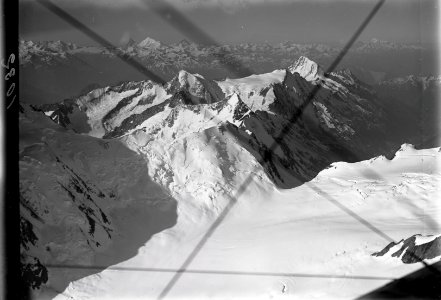 ETH-BIB-Lötschenlücke, Bietschhorn, Walliseralpen v. N. O. aus 4500 m-Inlandflüge-LBS MH01-001032