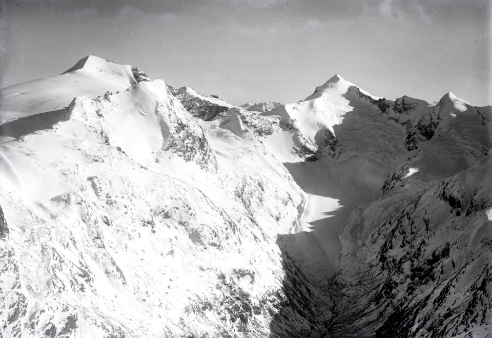 ETH-BIB-Läntahorn, Güferhorn, Rheinwaldhorn, Läntagletscher v. N. aus 3200 m-Inlandflüge-LBS MH01-003542