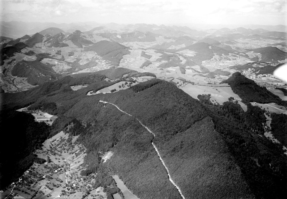 ETH-BIB-Mahren, Dottenberg, Hauenstein auus 1500 m-Inlandflüge-LBS MH01-005216