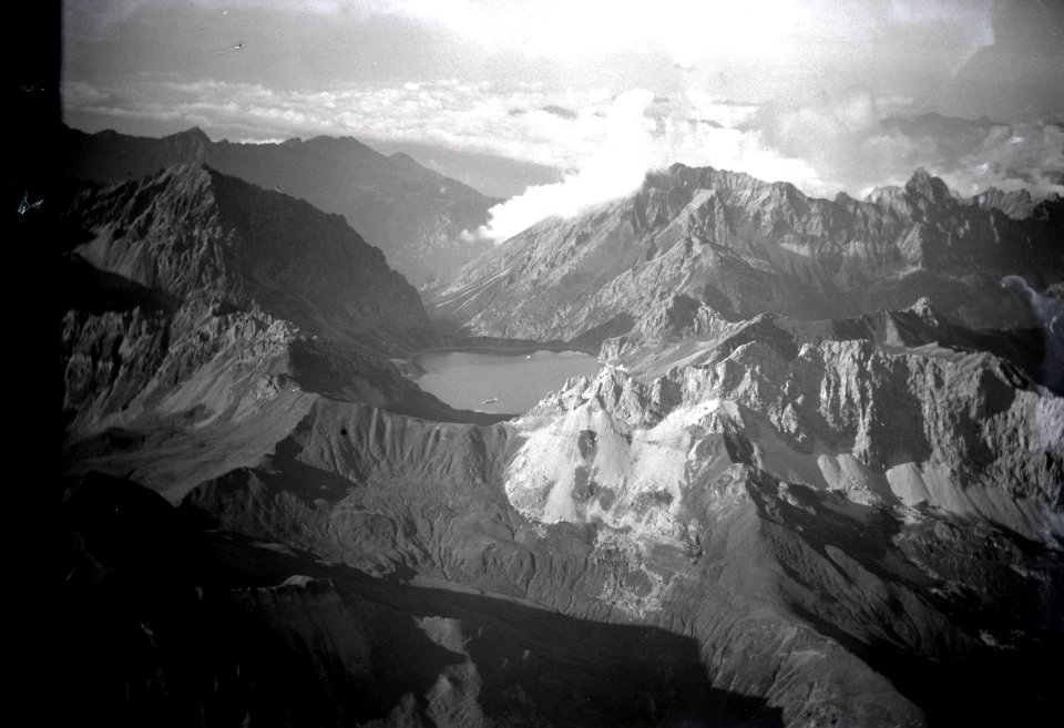ETH-BIB-Lünersee bei Bludenz (Vorarlberg), von der Schweiz aus aufgenommen-Inlandflüge-LBS MH01-007023