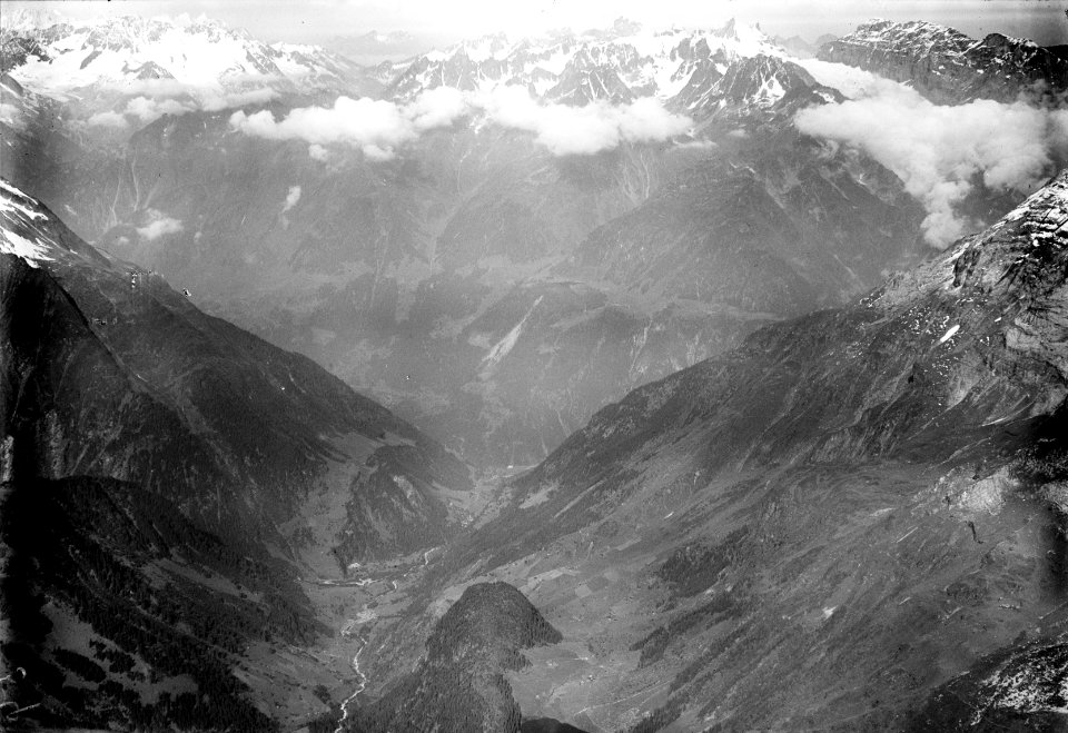 ETH-BIB-Maderanertal, Spannörter v. O. aus 3300 m-Inlandflüge-LBS MH01-004726