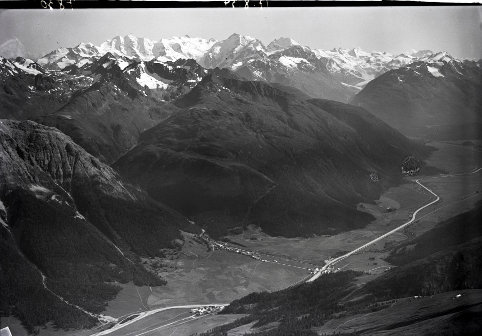ETH-BIB-Madulain, La Punt Chamues-ch, Berninagruppe, Roseggletscher v. N. aus 2800 m-Inlandflüge-LBS MH01-007830