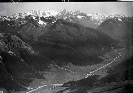 ETH-BIB-Madulain, La Punt Chamues-ch, Berninagruppe, Roseggletscher v. N. aus 2800 m-Inlandflüge-LBS MH01-007830