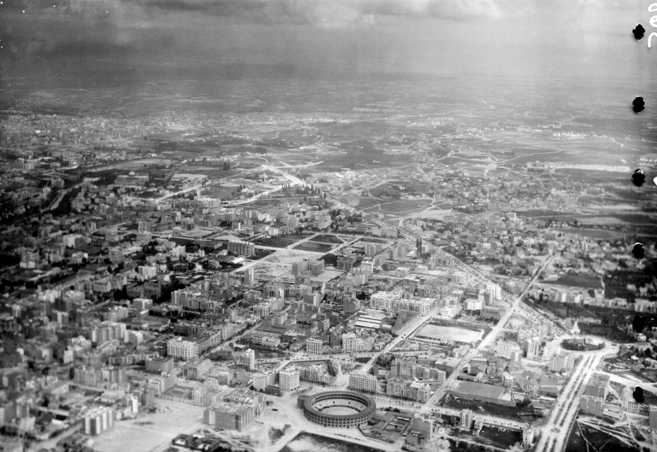 ETH-BIB-Madrid (Stierkampfarena) aus 400 m Höhe-Mittelmeerflug 1928-LBS MH02-05-0068