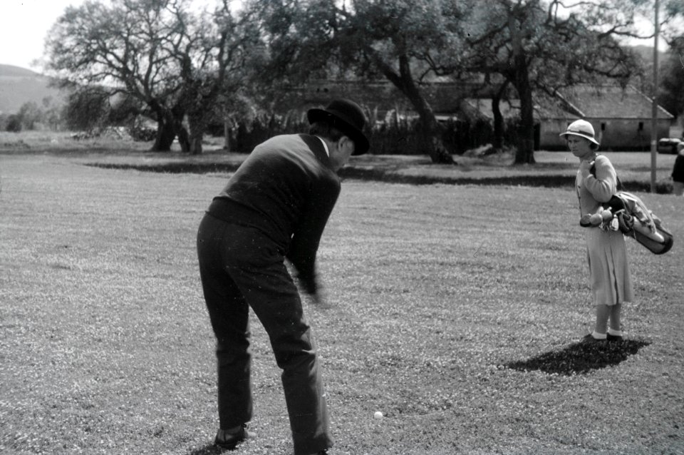 ETH-BIB-Mann und Frau beim Golf-Weitere-LBS MH02-47-0032