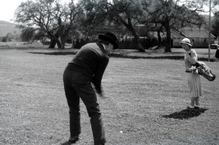 ETH-BIB-Mann und Frau beim Golf-Weitere-LBS MH02-47-0032