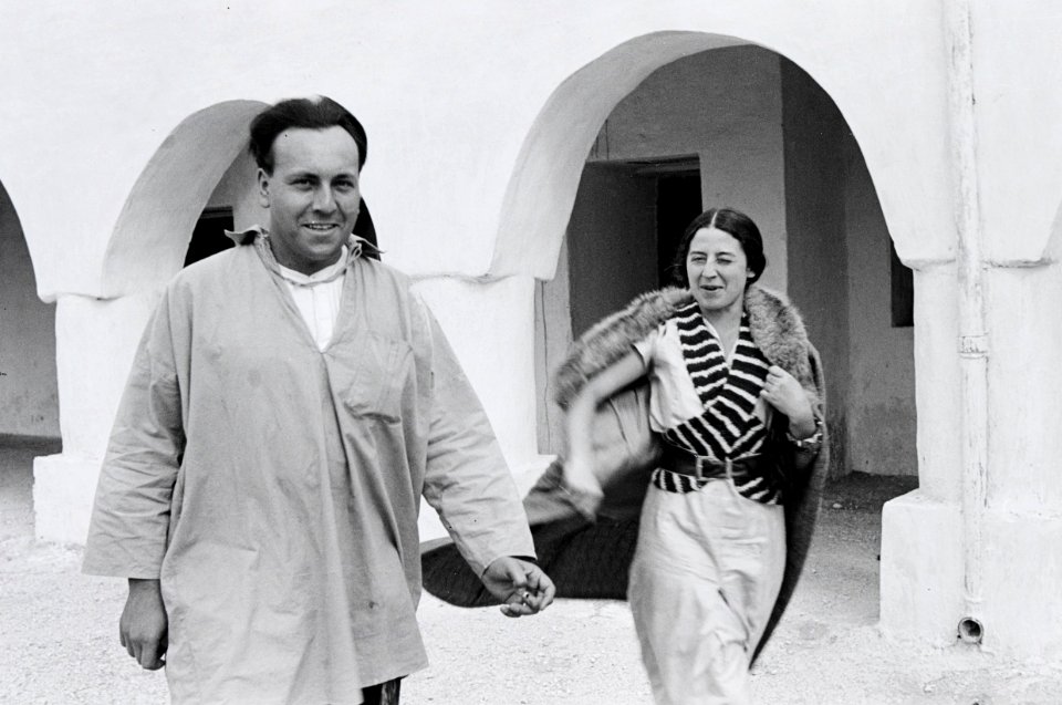 ETH-BIB-Mann und Frau in Beni-Abbès-Nordafrikaflug 1932-LBS MH02-13-0191