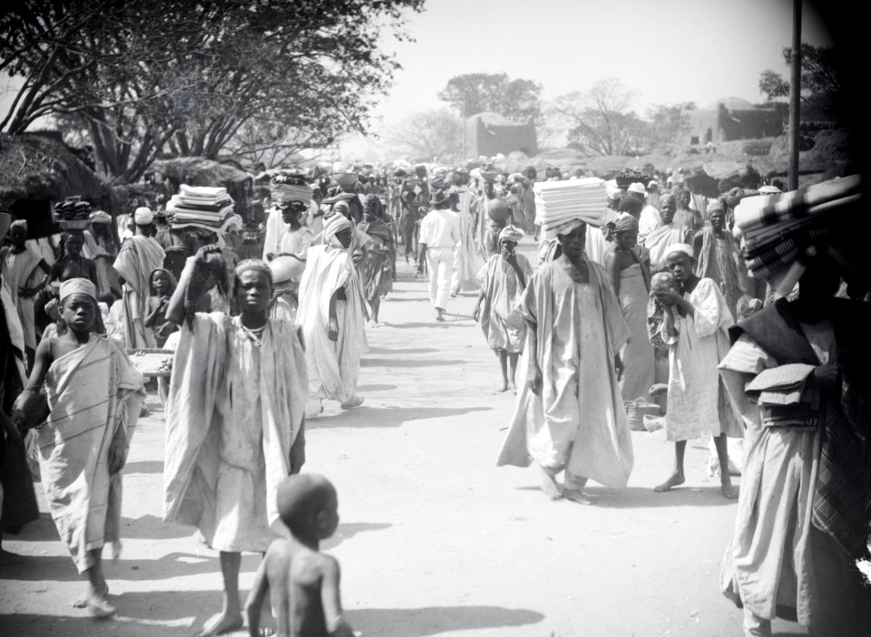 ETH-BIB-Markt von Kano-Tschadseeflug 1930-31-LBS MH02-08-0718