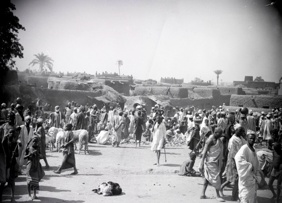 ETH-BIB-Marktplatz von Kano-Tschadseeflug 1930-31-LBS MH02-08-0625