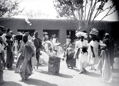 ETH-BIB-Markt von Kano- In Lehmhütten dicht zusammen sind die Verkaufsbuden-Tschadseeflug 1930-31-LBS MH02-08-0713