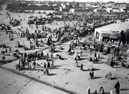 ETH-BIB-Marrakech- Place Dyema el Fna-Tschadseeflug 1930-31-LBS MH02-08-0301