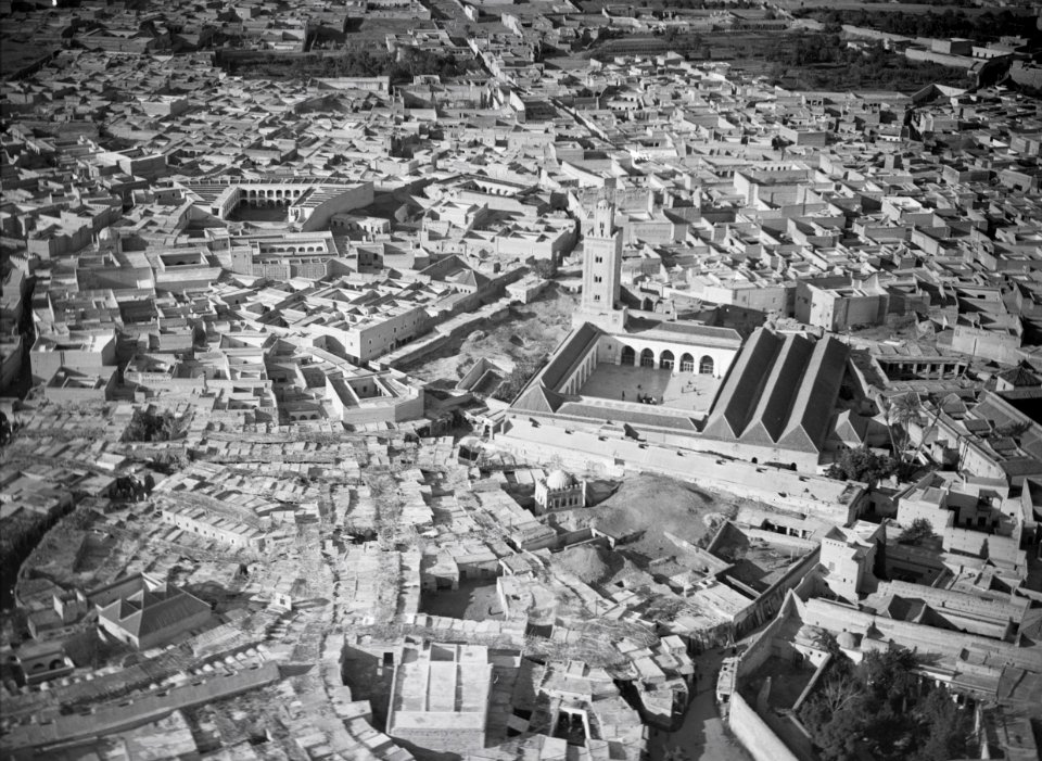 ETH-BIB-Marrakech, Blick aufs Zentrum der Stadt-Tschadseeflug 1930-31-LBS MH02-08-0447