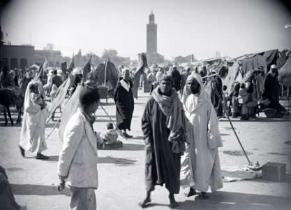 ETH-BIB-Marrakech- Place Dyema el Fna-Tschadseeflug 1930-31-LBS MH02-08-0305