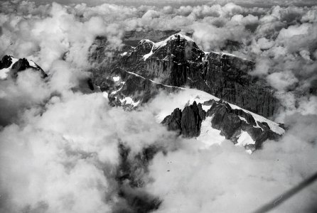 ETH-BIB-Matterhorn auf. Regierung-Inlandflüge-LBS MH05-53-26