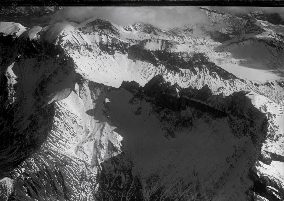 ETH-BIB-Martinsloch, Tschingelhoren, Piz Segnas, Segnaspass v. W.-Inlandflüge-LBS MH01-004939