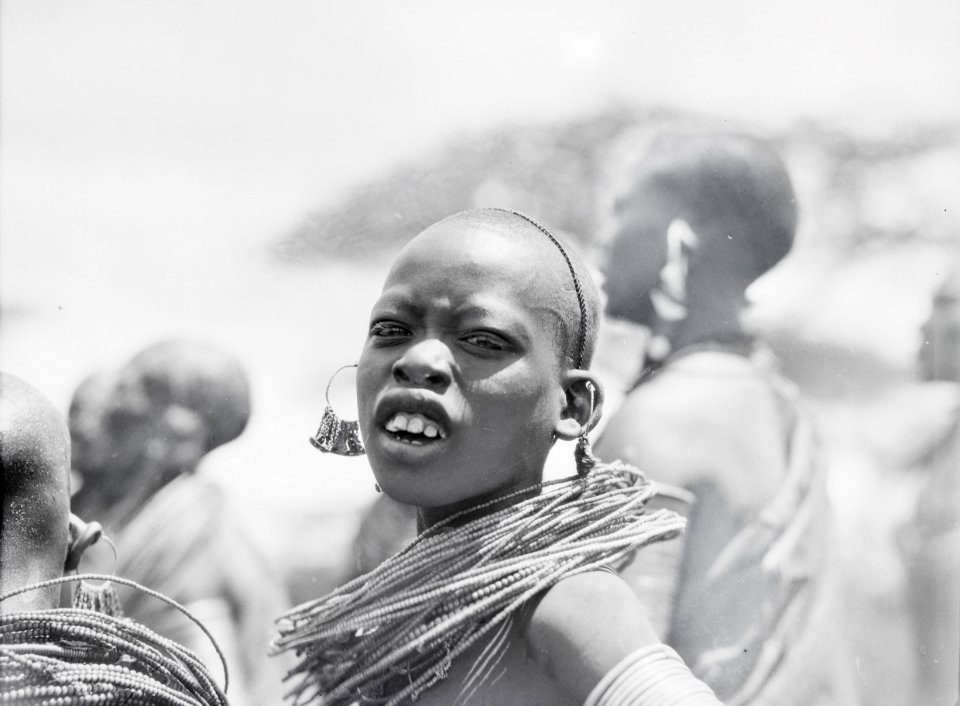 ETH-BIB-Massai-Mädchen-Kilimanjaroflug 1929-30-LBS MH02-07-0039