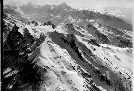ETH-BIB-Masinghorn, Bietschhorn, Lötschental, Walliseralpen v. N. aus 4500 m-Inlandflüge-LBS MH01-000464